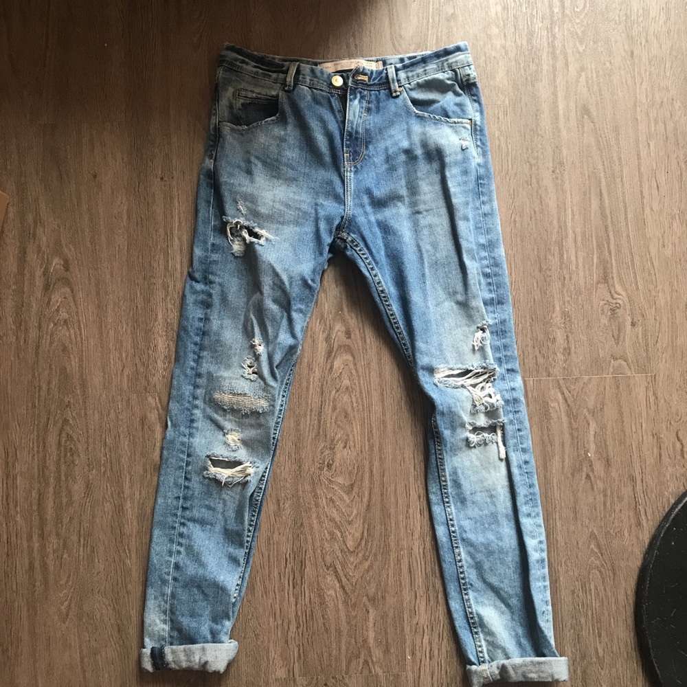 Cropped Ripped Boyfriend Jeans